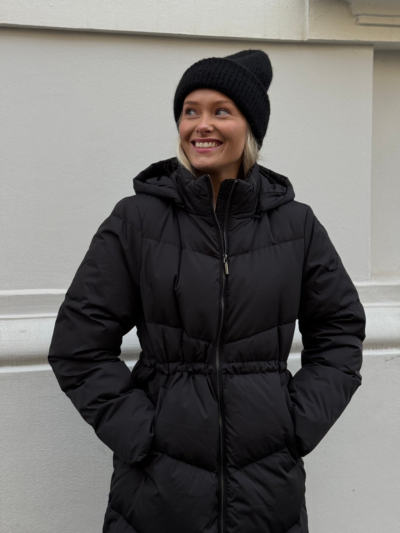 VIDAWN Quilted Jacket - Black